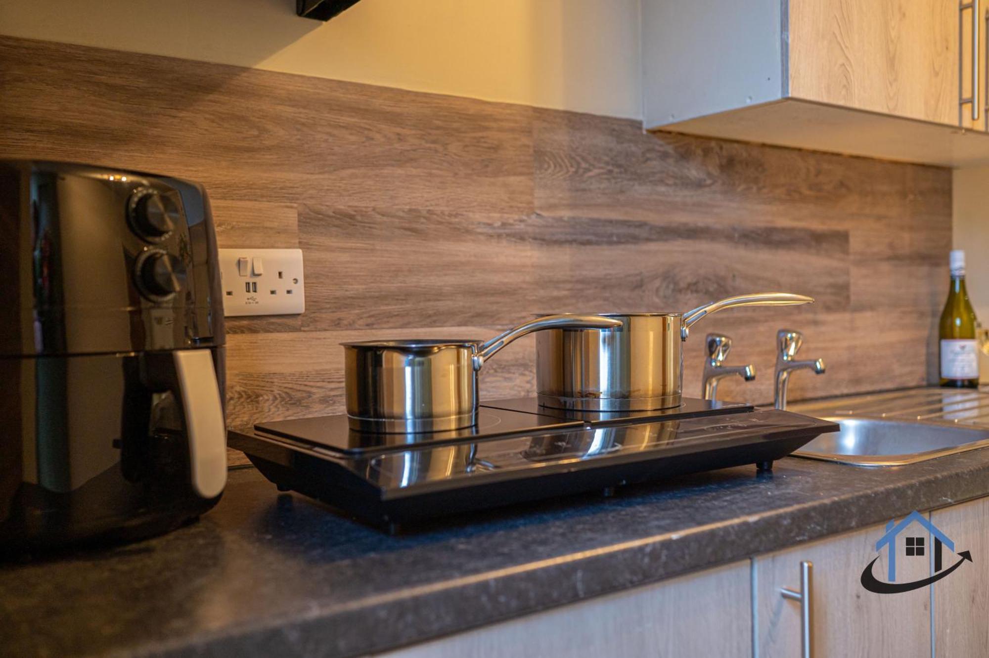 Stanwick Studio, Cosy Country Studio, Sleeps 4, Parking, Wifi Экстерьер фото
